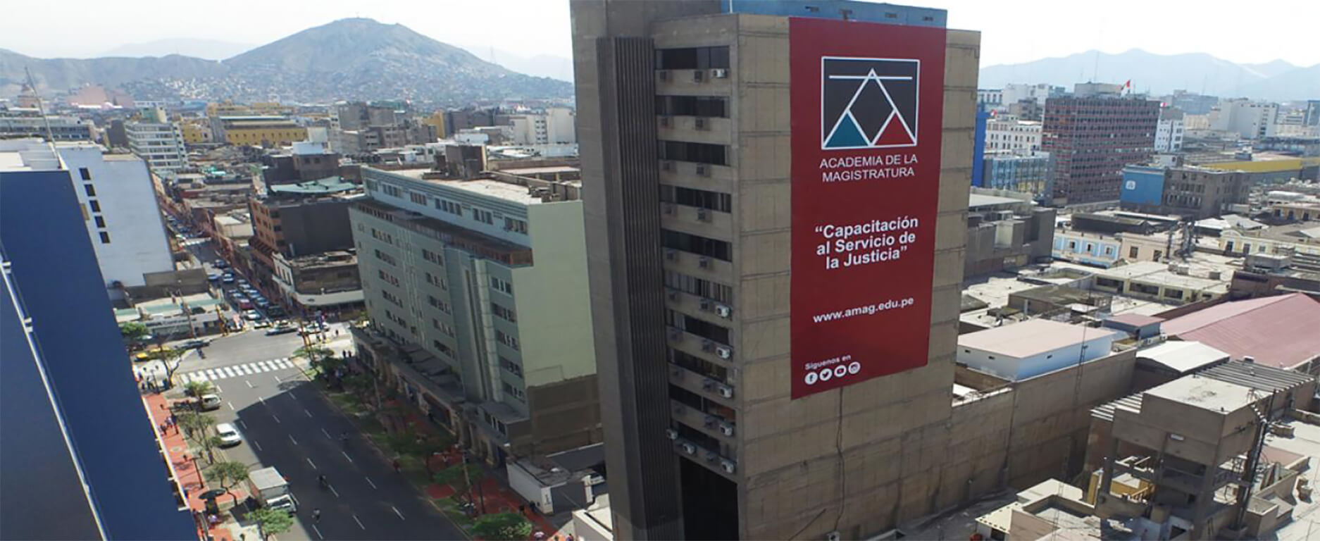 SERVICIOS. En cinco años, la AMAG sucribió 276 contratos sin concurso público con proveedores con impedimentos. 