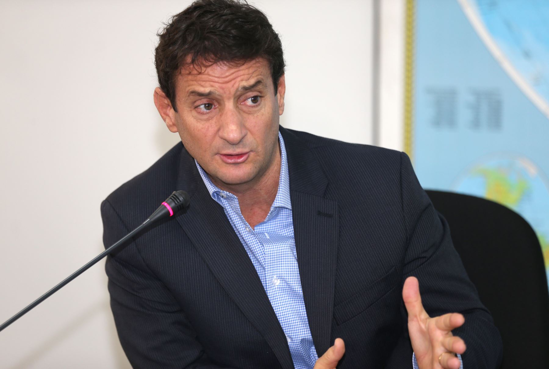 Es falsa la versión de Renzo Reggiardo acerca de que siempre se requiere una autorización para marchar 