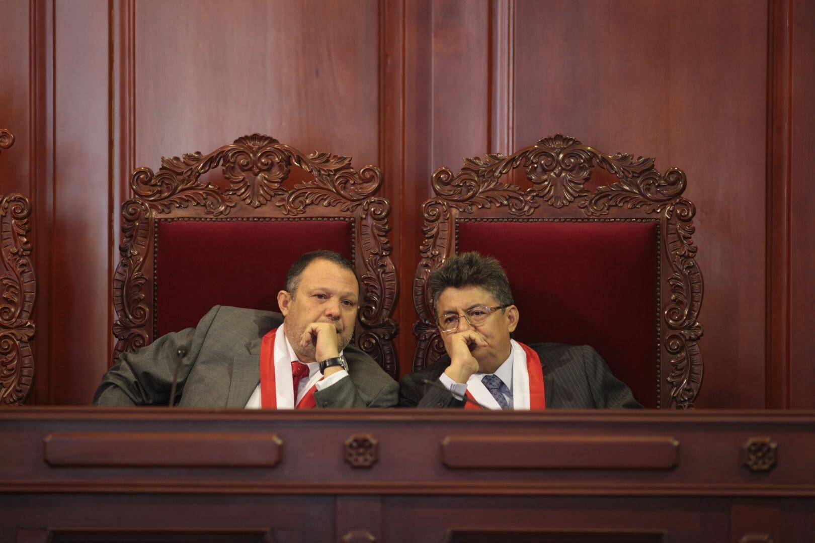 JUNTOS. Los exmagistrados del TC, Carlos Mesía y Gerardo Eto, respaldaron la reconfiguración de la Sunedu. Esta última luego los contrató.