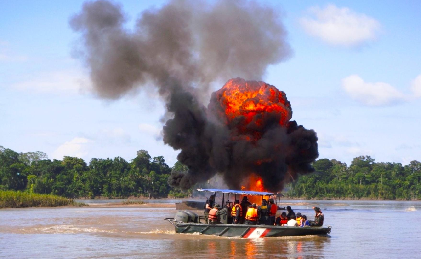 INTERDICCIÓN. El congresista Eduardo Salhuana, de Alianza Para el Progreso (APP), impulsa proyecto para entregar maquinaria de la minería ilegal a los gobiernos locales. 