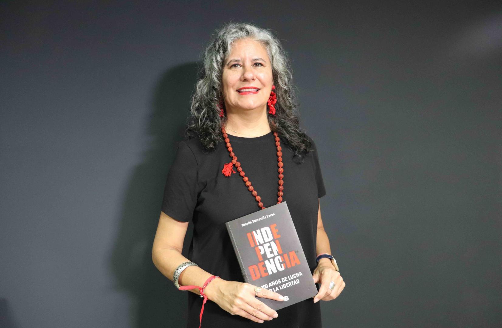 ANÁLISIS. La historiadora habla sobre política actual, memoria, independencia y la crisis de la democracia.