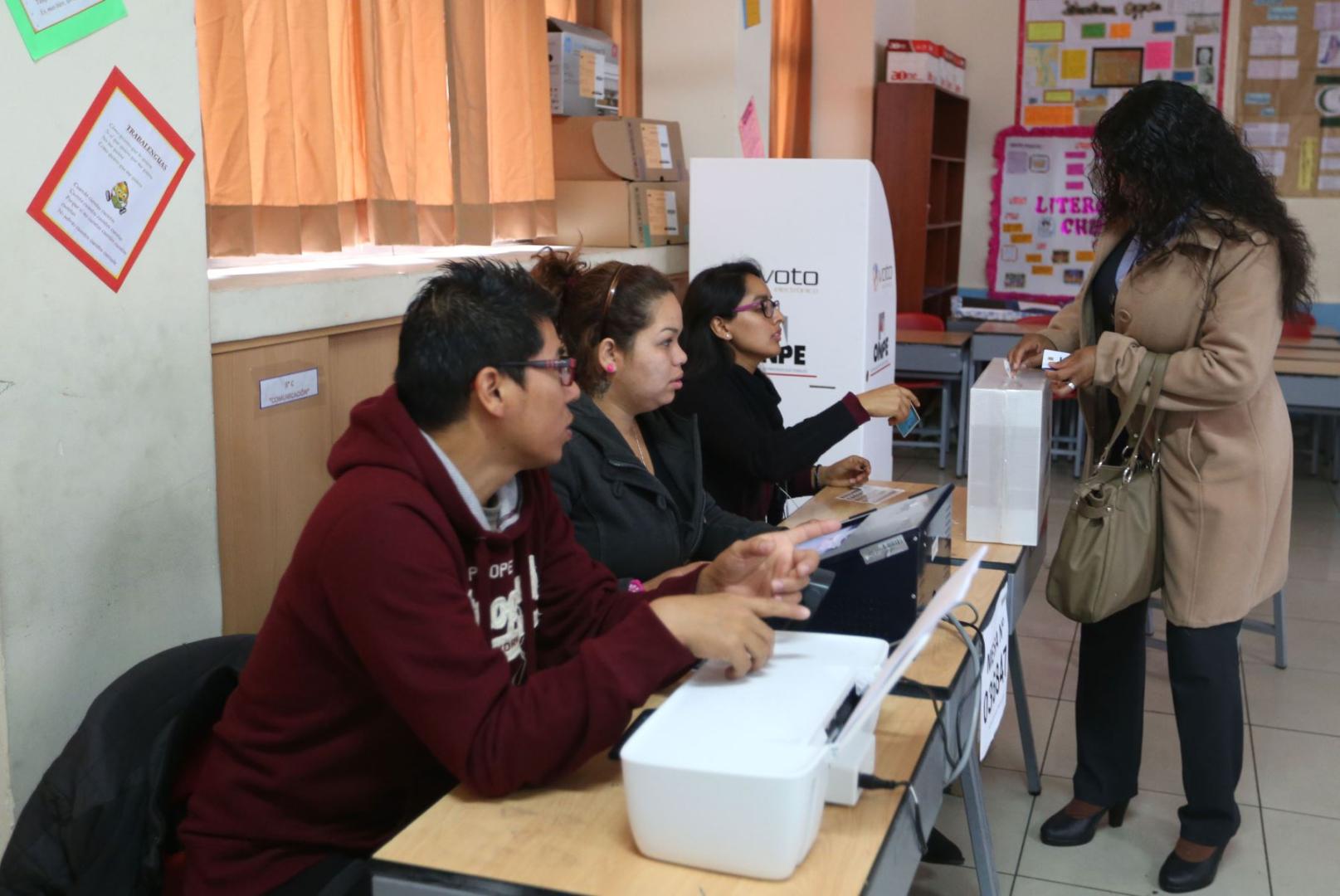 Verificación. Desmontamos las desinformaciones más comunes de cara a las elecciones presidenciales 2026. 