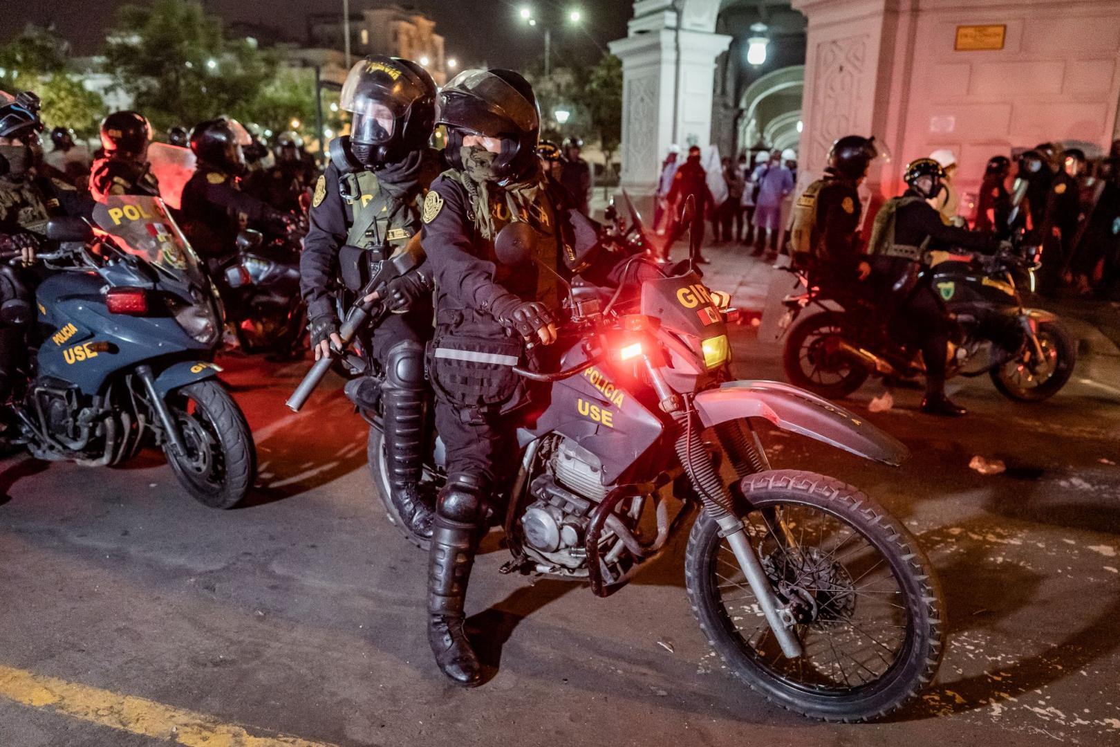 PREPARACIÓN. La Fiscalía sostiene que los jefes policiales no prepararon adecuadamente a los agentes que salieron con armas a reprimir en las protestas.