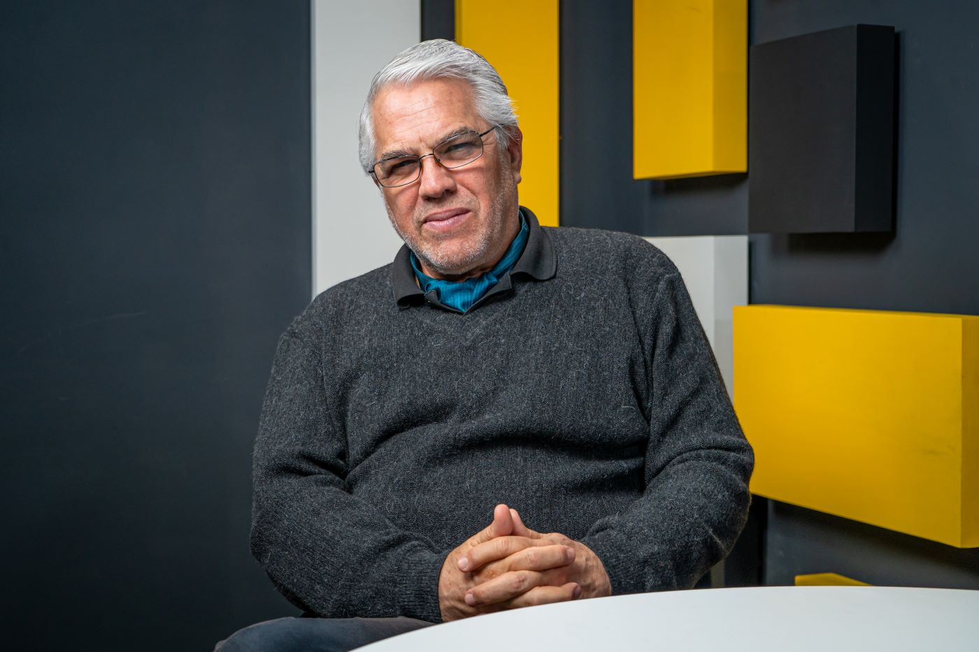 VERGÜENZA. Gino Costa dice que haber recibido en Palacio a Juan Rivero Lazo es un gesto imperdonable de Boluarte y propio de alguien con las manos "llenas de sangre".  