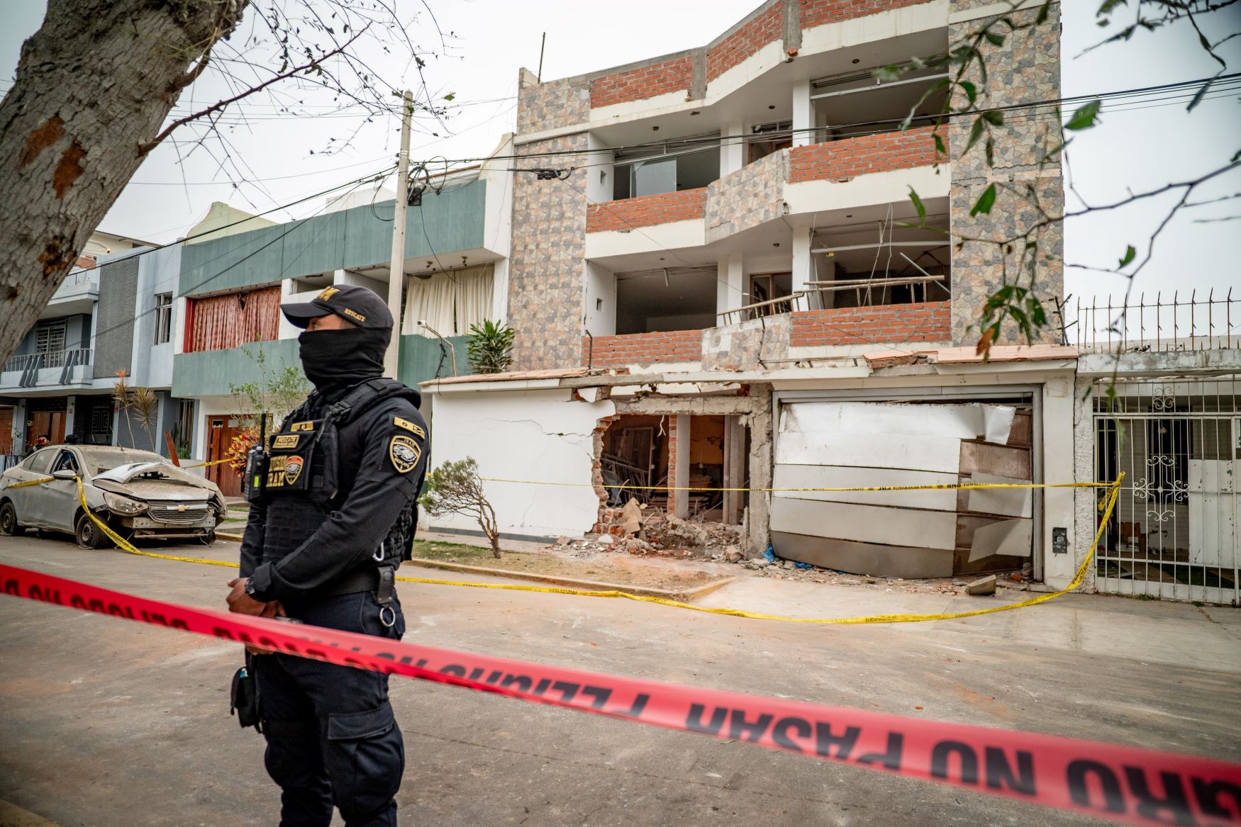 DESTRUCCIÓN. El último ataque en Trujillo estaría vinculado a las disputas por el control de la extracción ilegal de oro en Pataz. Afectó a un total de 78 viviendas y dejó 11 personas heridas. 