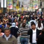 IMPACTO. Una economía en recesión implica que el ciudadano de a pie tenga menos oportunidades de acceder a empleo adecuado y, con ello, la reducción de sus ingresos. 