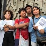 CRISIS CLIMÁTICA. Jóvenes demandantes fuera del Poder Judicial después de presentar su denuncia contra el Estado peruano, en 2019.