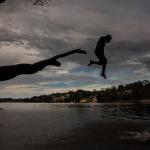 IMPACTO. La expansión de la minería ilegal afecta la vida de las habitantes más jóvenes de las regiones amazónicas de Perú.