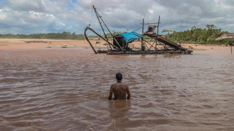 RIESGO. La extracción de oro de origen sospechoso es una amenaza a los diversos ecosistemas del Perú.