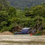 ALERTAS. Desde inicios de año -como ha ocurrido en el río Nanay- han aparecido decenas de dragas mineras en el río Tigre, en Loreto. 