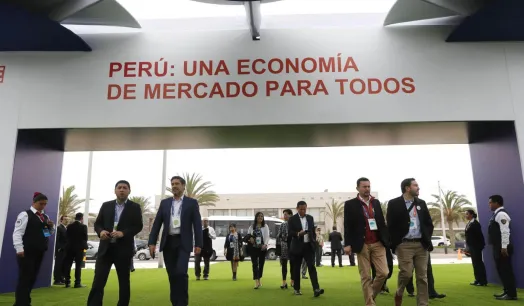 PARTICIPACIÓN. Especialistas consideran que para que la economía avance, se necesita que el sector privado levante la voz cuando la institucionalidad del país está en riesgo.