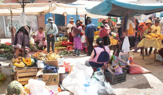 MERCADO DE CHALLHUAHUACHO. El centro de abastos del distrito más cercano a la operación minera, pero sus precios se aproximan más a los de Lima.
