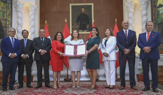 ALLIANCE. Dina Boluarte, her ministers and the head of the APCI, together with congressmen from Keiko Fujimori's and César Acuña's parties.