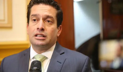 Es falsa la versión de Miguel Torres acerca de que la censura de Santiváñez se debió únicamente a Fuerza Popular