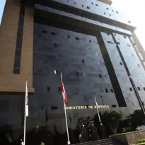 CARTA. El coronel Jorge Antonio Zapata menciona que “FAME S.A.C. es una empresa estatal adscrita al Ministerio de Defensa que no fabrica ningún tipo de explosivos ni sistemas de iniciación tales como dinamita, fulminante, cordón detonante y mecha lenta".