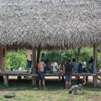 EN PELIGRO. Alto Esperanza del río Inuya, comunidad indígena en contacto inicial, busca titular su territorio ancestral, pero enfrenta a invasores y actividades ilícitas.