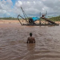 RIESGO. La extracción de oro de origen sospechoso es una amenaza a los diversos ecosistemas del Perú.