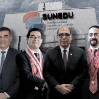 DIRECTIVOS. Superintendente Manuel Castillo Venegas designó en cargos de confianza a los abogados Ricardo Hobispo, Vicente Espinoza y Luis Corrales.