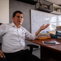 POLÍTICA. El coronel en retiro Harvey Colchado sostiene que algunos políticos se han acercado a pedirle ayuda en la elaboración de planes de gobierno.