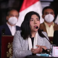 Es falsa la versión de Betssy Chávez acerca de que fue la única congresista que denunció constitucionalmente a Patricia Benavides