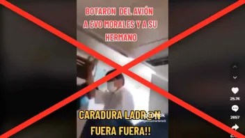 Falso: Video de abucheos contra Evo Morales y su supuesto hermano en un avión no es actual